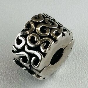 Pandora Feeling Groovy Silver Charm Clip 790338